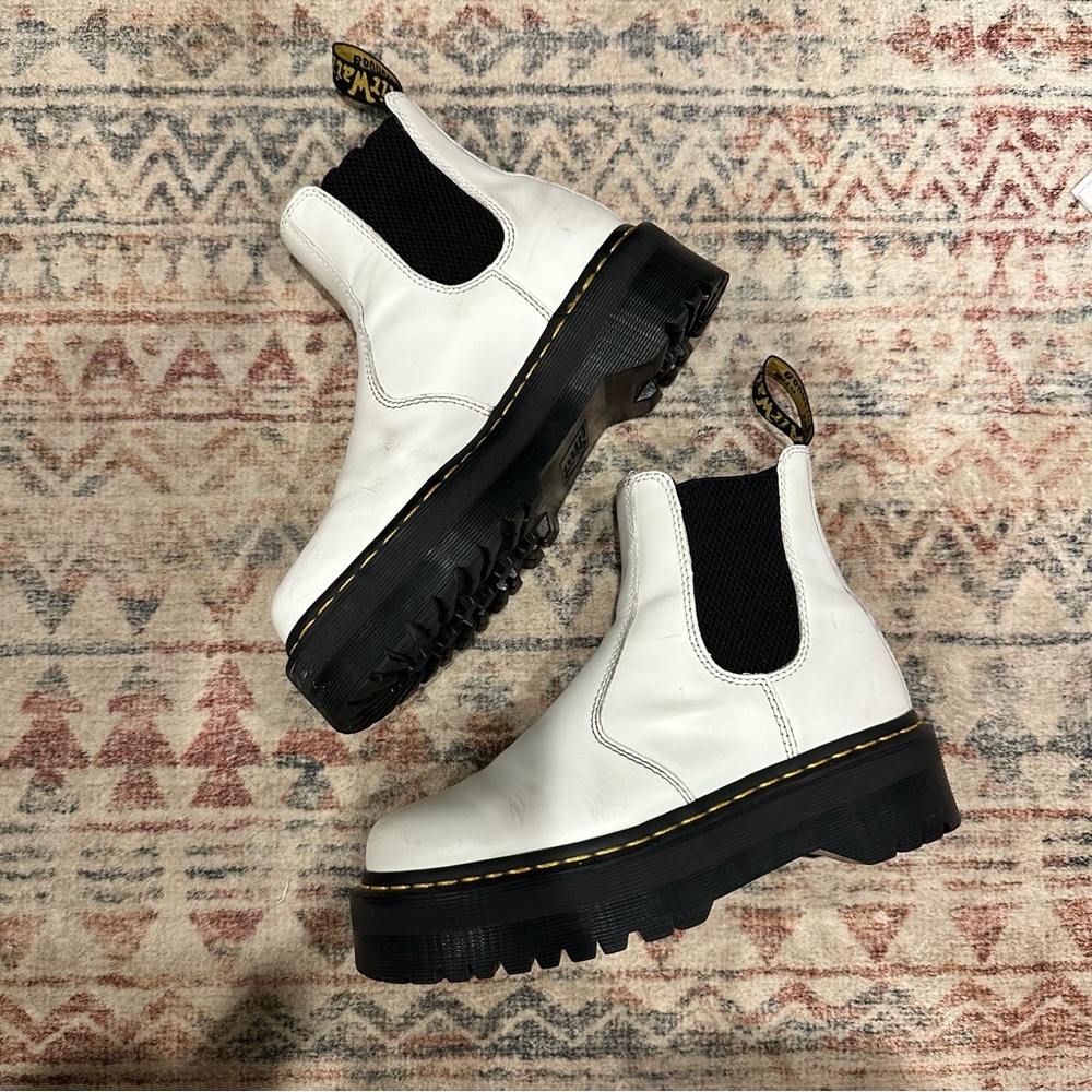 Dr Marten White Chelsea Boot